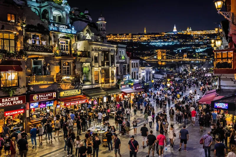 Pourquoi organiser un enterrement de vie de garçon à Budapest ?