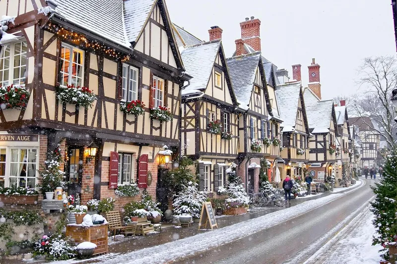 4 villages normands où le passé se mêle à l'enchantement des colombages