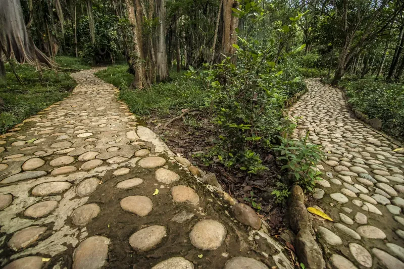 Le chemin des légendes / sentier des mille marches