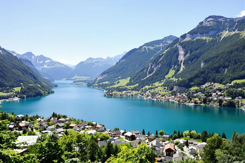 Plus beau village autour du lac de Serre-Ponçon