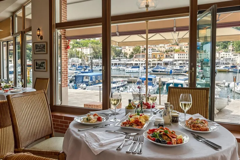 Restaurant Le Saint Pierre au Grau-du-Roi : avis et menu