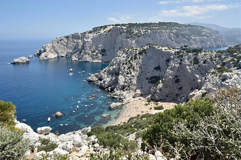 Pourquoi découvrir le sentier des douaniers à Saint-Florent ?